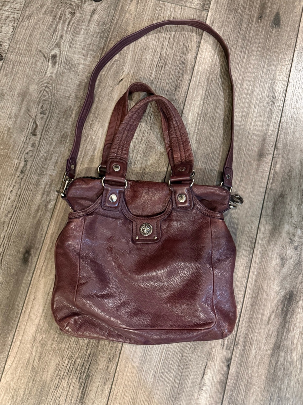 Women's Burgundy Leather Tote Bag - Stylish Everyday Carry